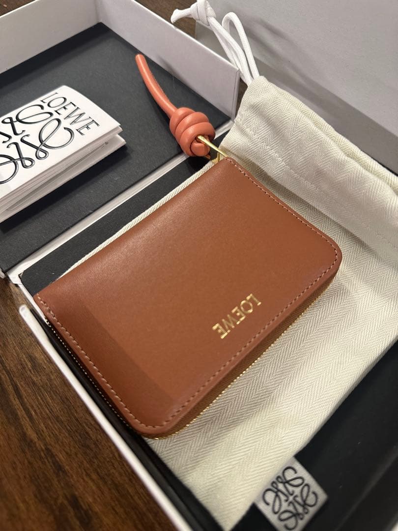 ロエベLOEWEケース