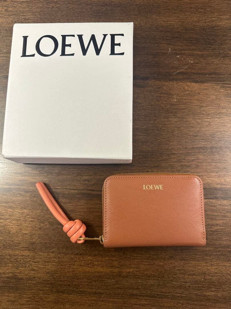 ロエベLOEWEケース