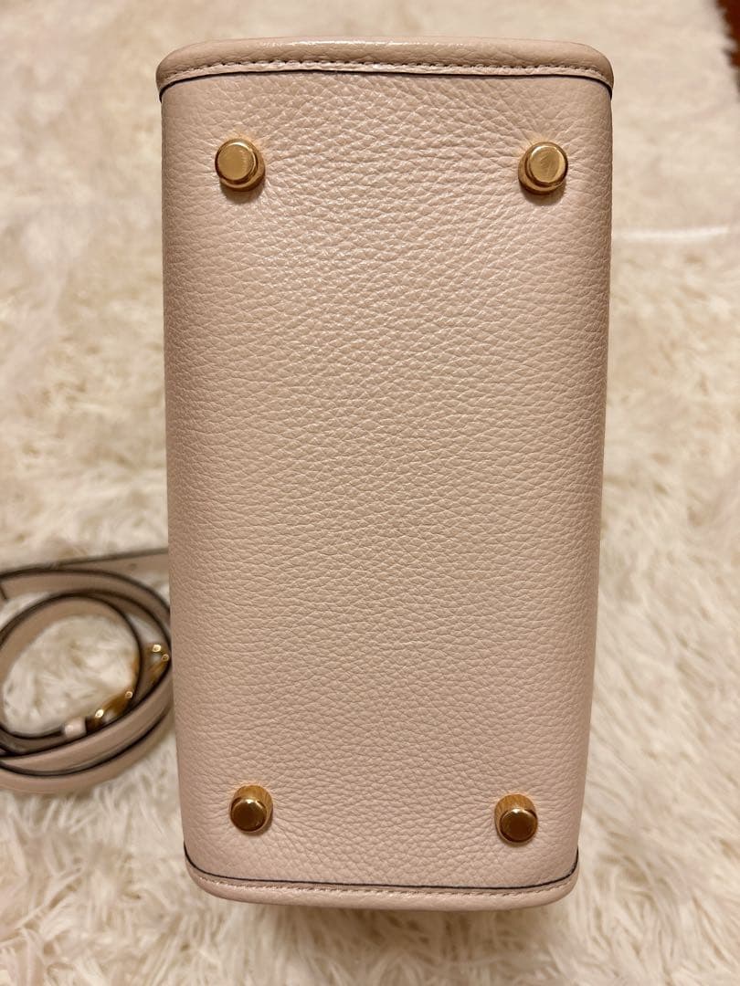 【お値下げ中】 COACH ロゴ入り ベージュバッグ