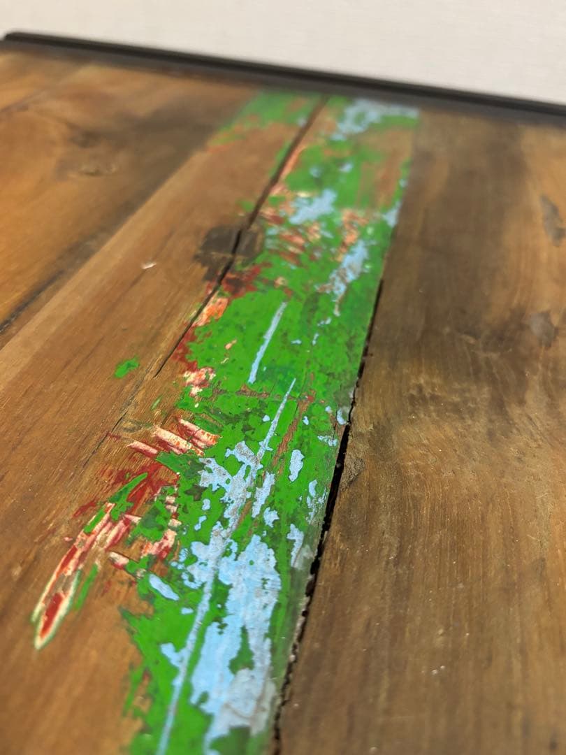 木製のカラーアクセントサイドテーブル