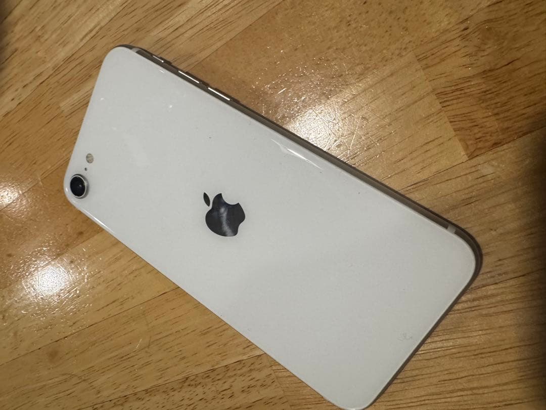 Apple iPhone SE ホワイト 本体 64GB