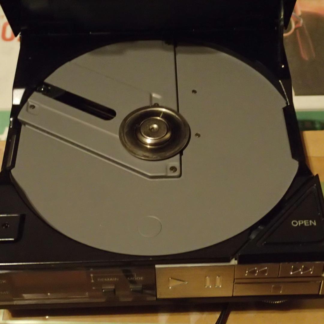 ソニー　SONY コンパクトCDプレーヤーD-50 純正ACアダプタ付　ジャンク