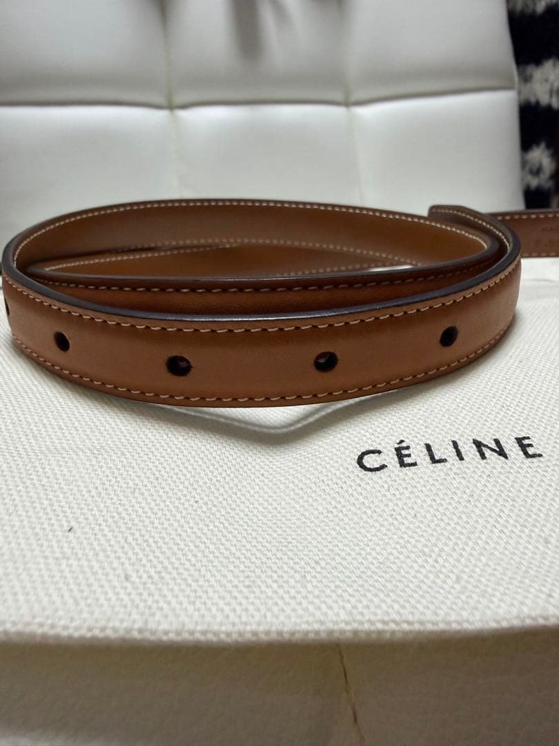 セリーヌ トリオンフ レザーベルト