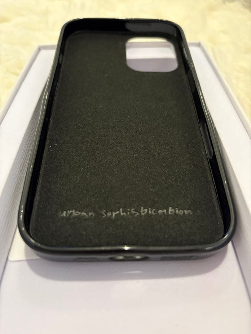 iPhoneアクセサリー urban sophistication iPhone16 Polka Dots