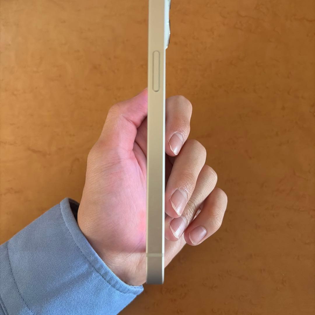 m*i様 Apple iPhone 13 ホワイト 本体