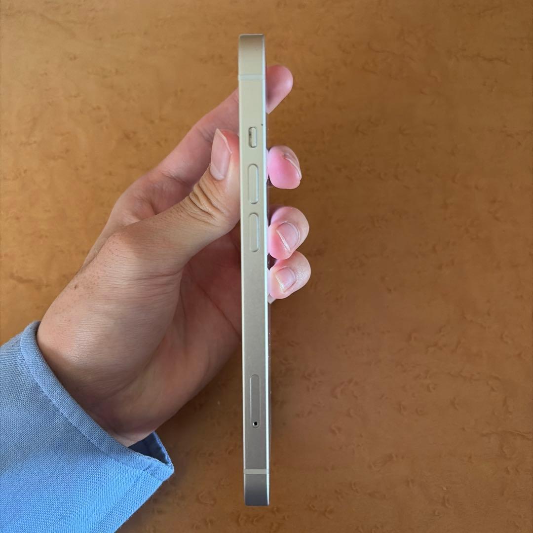 m*i様 Apple iPhone 13 ホワイト 本体