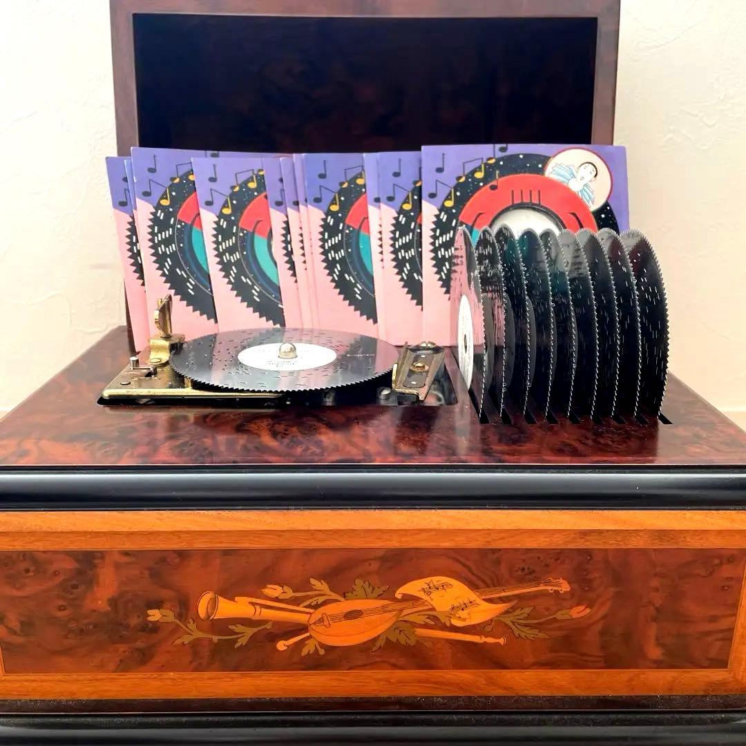 ディスク22枚付き　リュージュオルゴール　ドーム型クルミ象嵌箱ディスクオルゴール