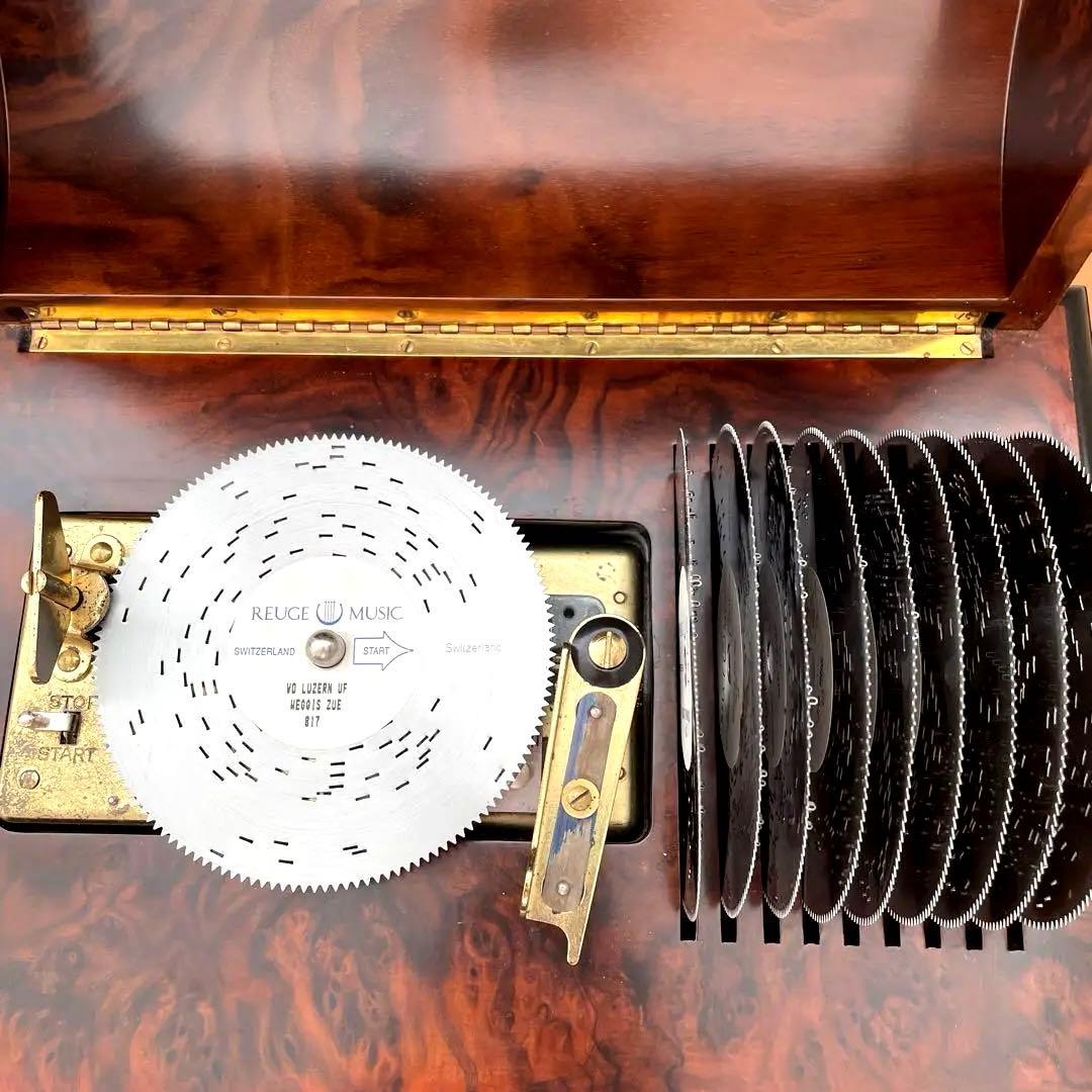 ディスク22枚付き　リュージュオルゴール　ドーム型クルミ象嵌箱ディスクオルゴール