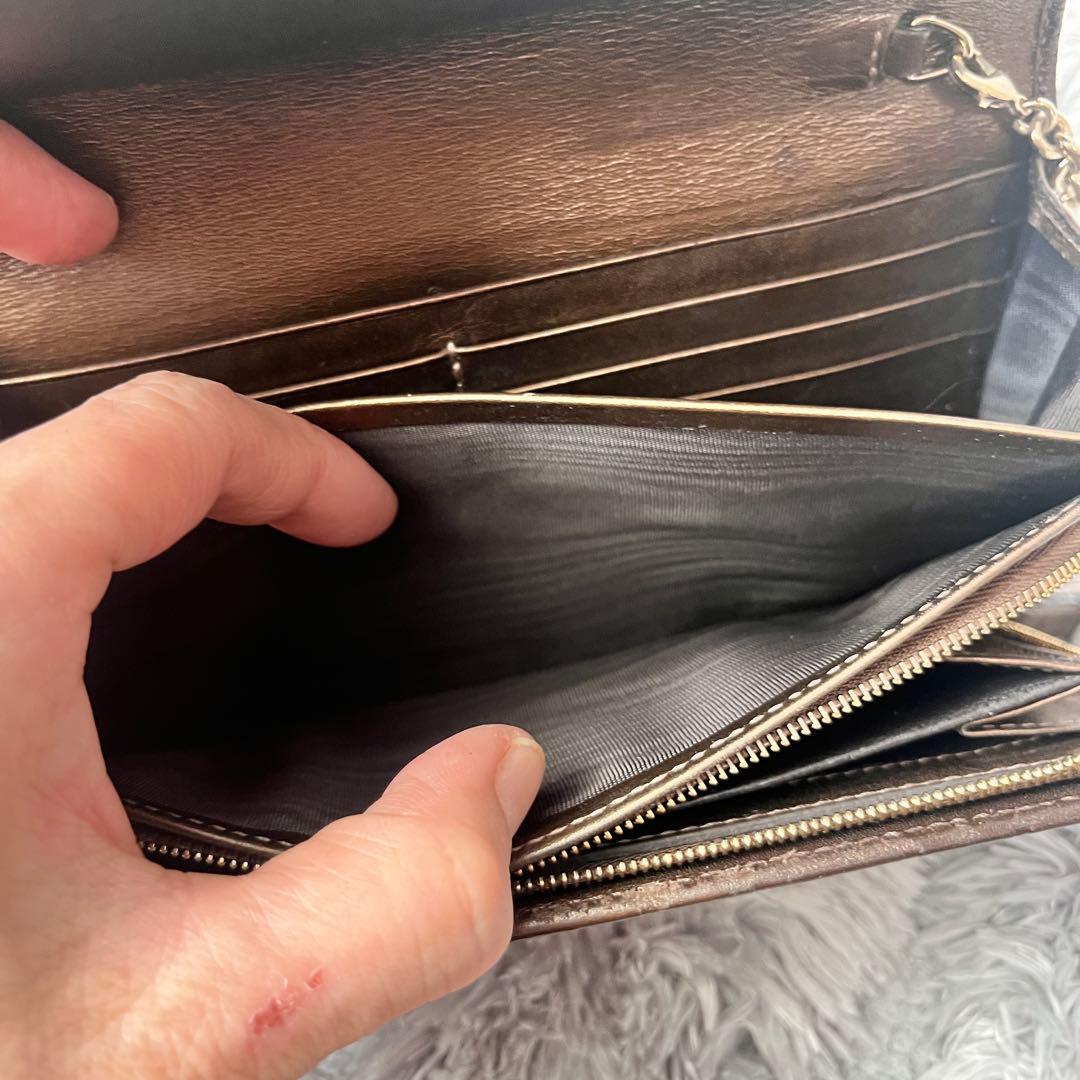 美品✨GUCCI チェーン　ウォレット　長財布　シマ　ロゴプレート　ブロンズ