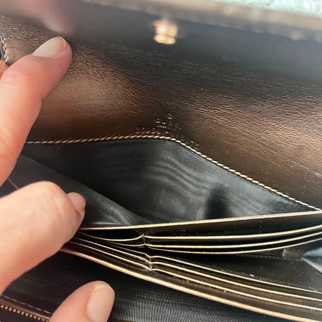 美品✨GUCCI チェーン　ウォレット　長財布　シマ　ロゴプレート　ブロンズ