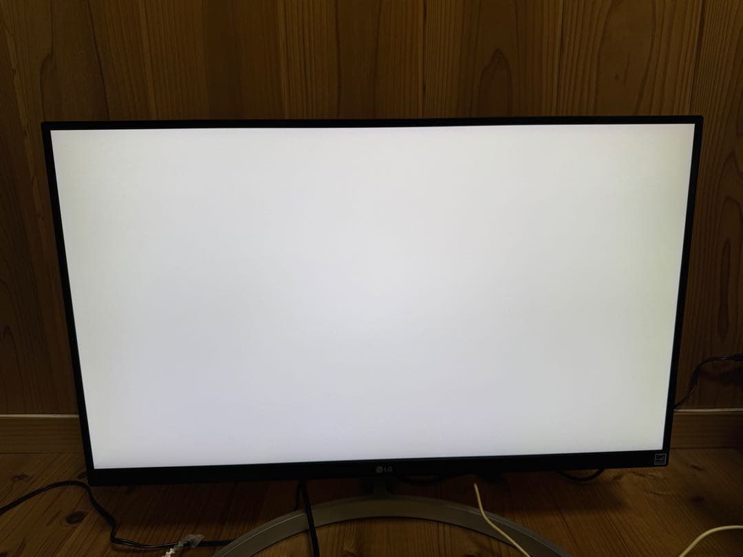 LG 27UK600 27インチ 4K モニター