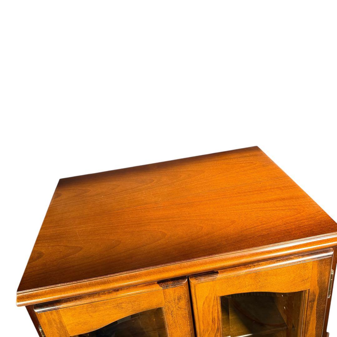 HR634カリモク 2枚扉　キャビネット　 コロニアル　収納棚　食器棚