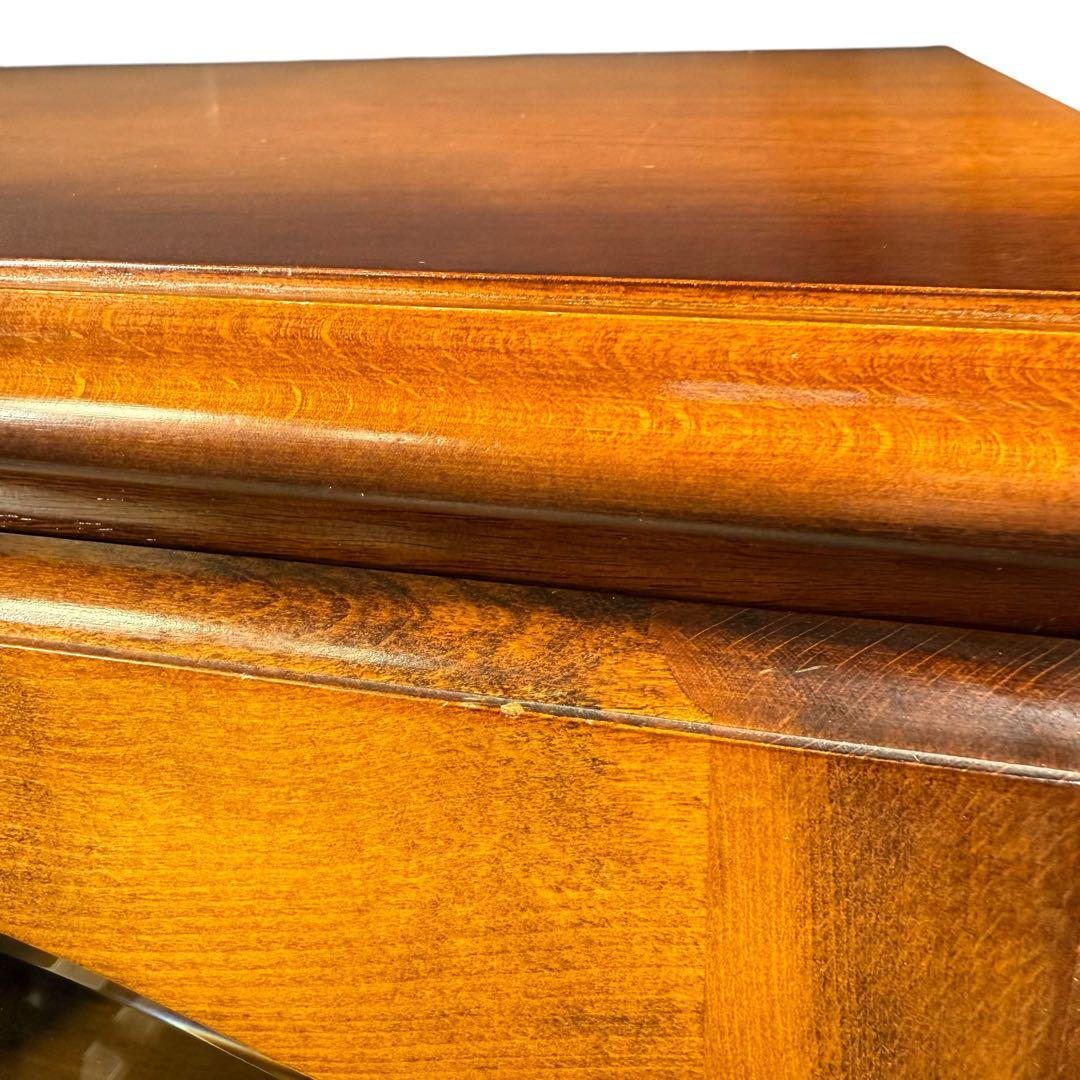 HR634カリモク 2枚扉　キャビネット　 コロニアル　収納棚　食器棚