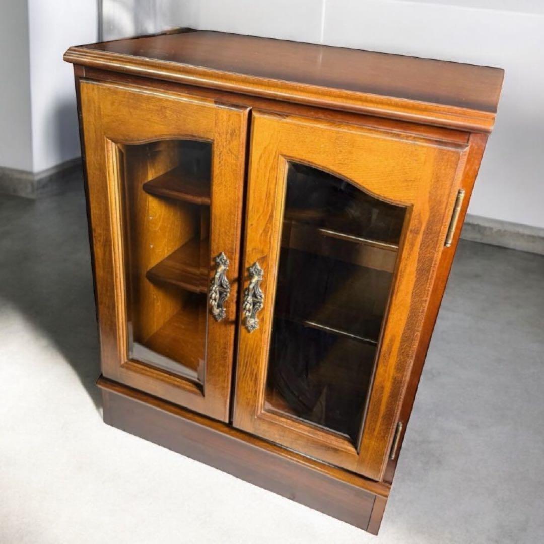 HR634カリモク 2枚扉　キャビネット　 コロニアル　収納棚　食器棚