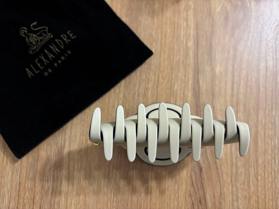 新品未使用 アレクサンドルドゥパリ クリップ ベージュ ブラック M