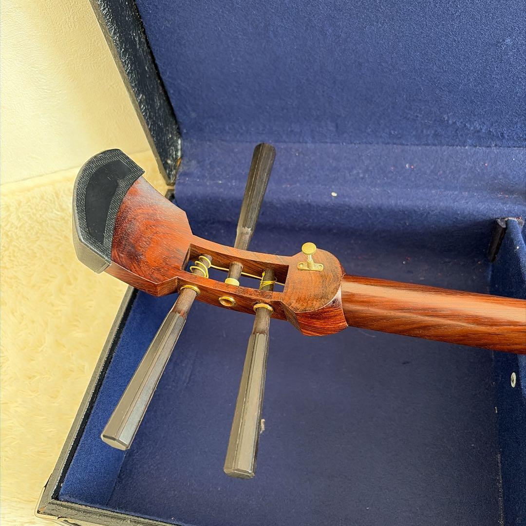 ば*ん様 三味線 民謡三味線 中棹 東さわり付き 紅木胴 ハードケース付き