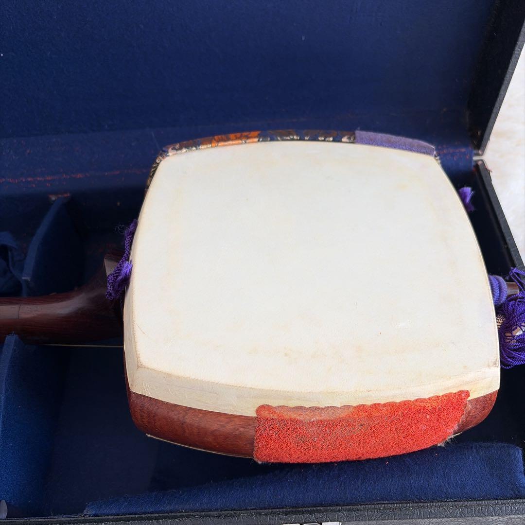 ば*ん様 三味線 民謡三味線 中棹 東さわり付き 紅木胴 ハードケース付き