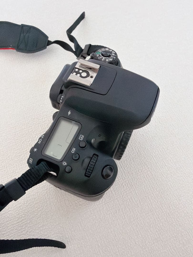 【美品】CANON EOS 9000D 一眼レフカメラ