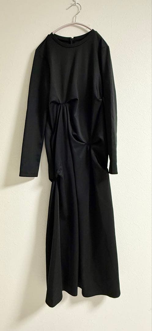 un3d アンスリード タックワンピース　黒 ブラック