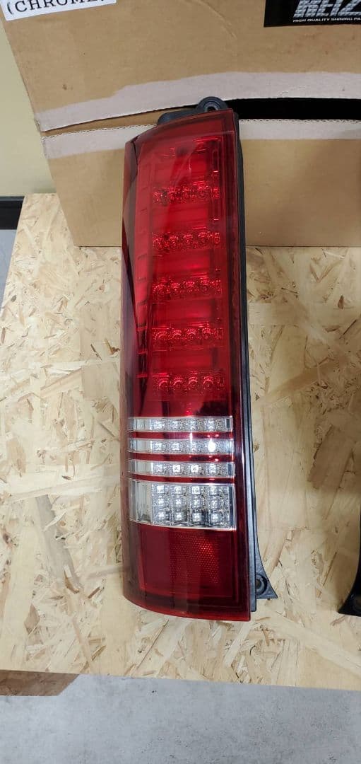 ゆう　エブリィDA64W REIZ +LED 流れるウインカー&点滅