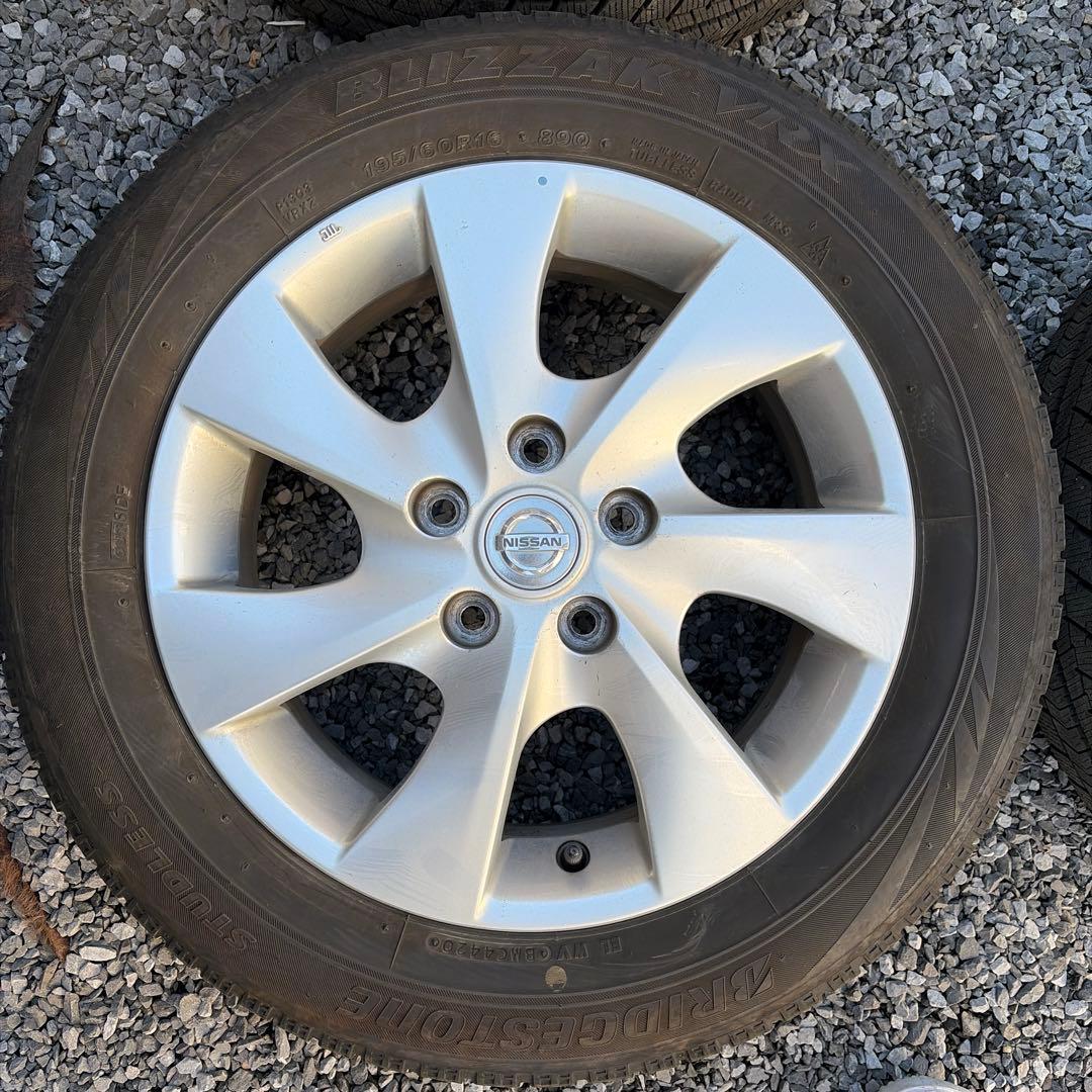 ①ブリザックVRX 195 60 16 スタッドレスタイヤ セレナ　純正ホイール