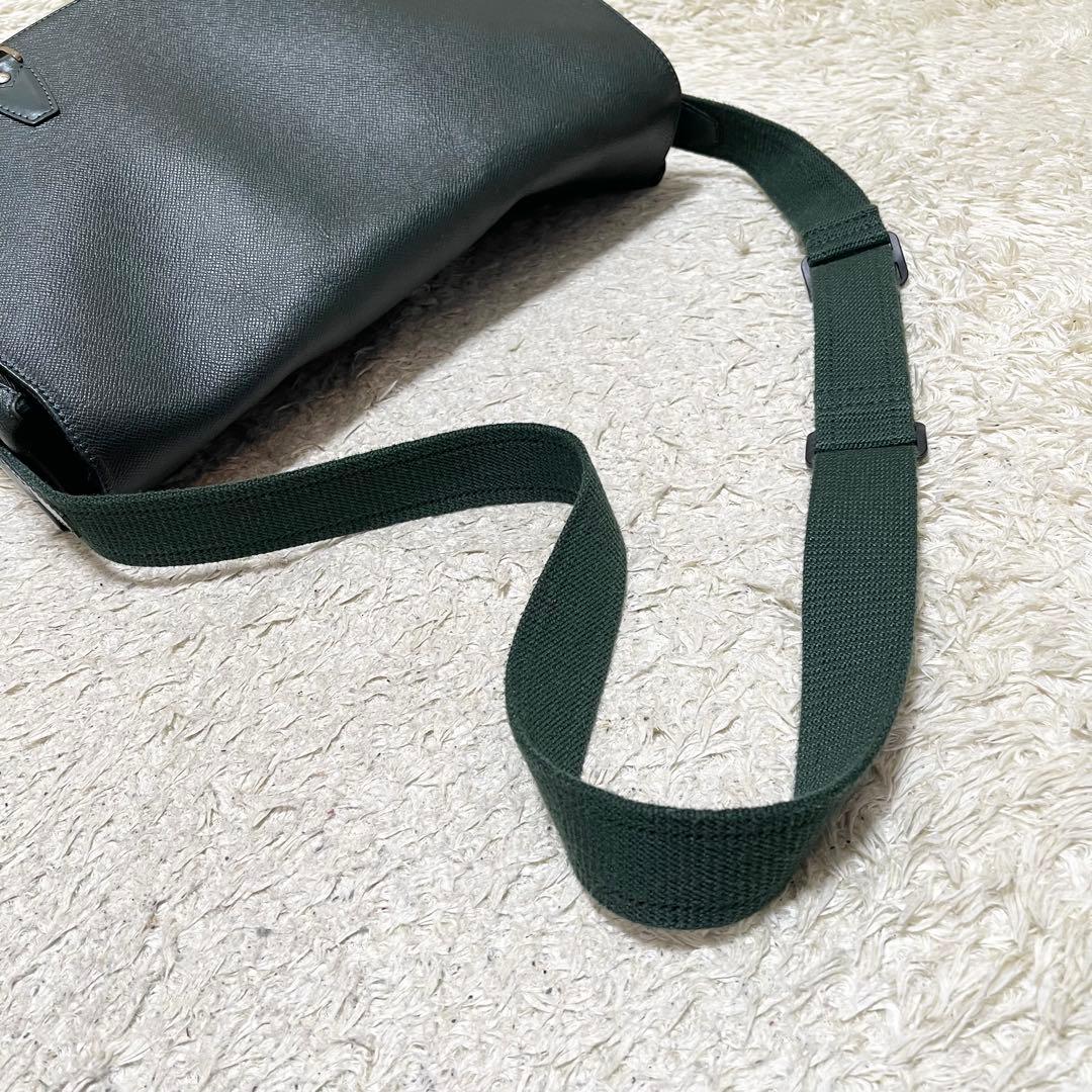 【良品】ルイヴィトン メッセンジャーバッグ　タイガ　デルスー　エピセア　ロゴ金具