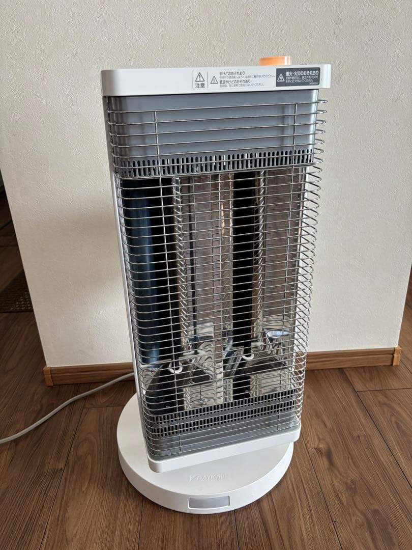 ダイキン DAIKIN 遠赤外線暖房機 セラムヒート ERFT11XS-W