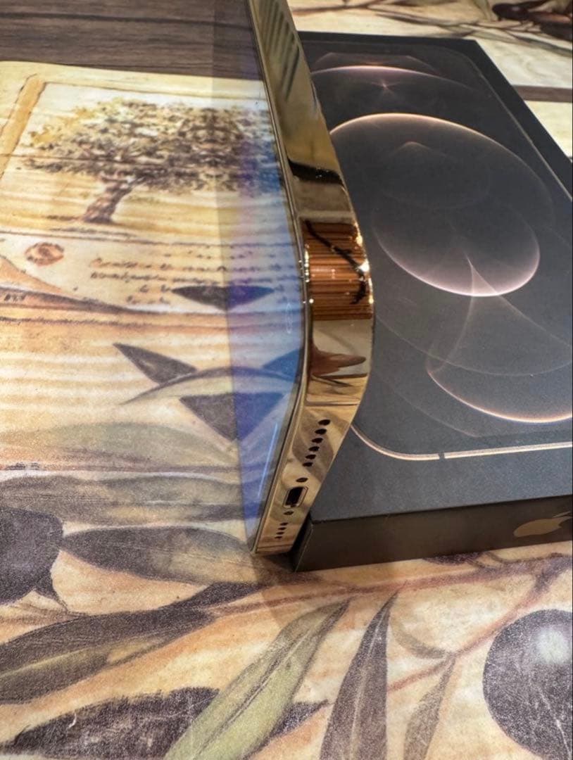 iPhone 12 Pro Max ゴールド256GB SIMフリー