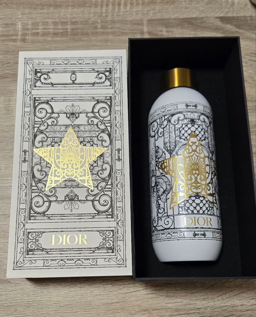 【新品】DIOR ゴールドStar 水筒 オリジナルボックス付き