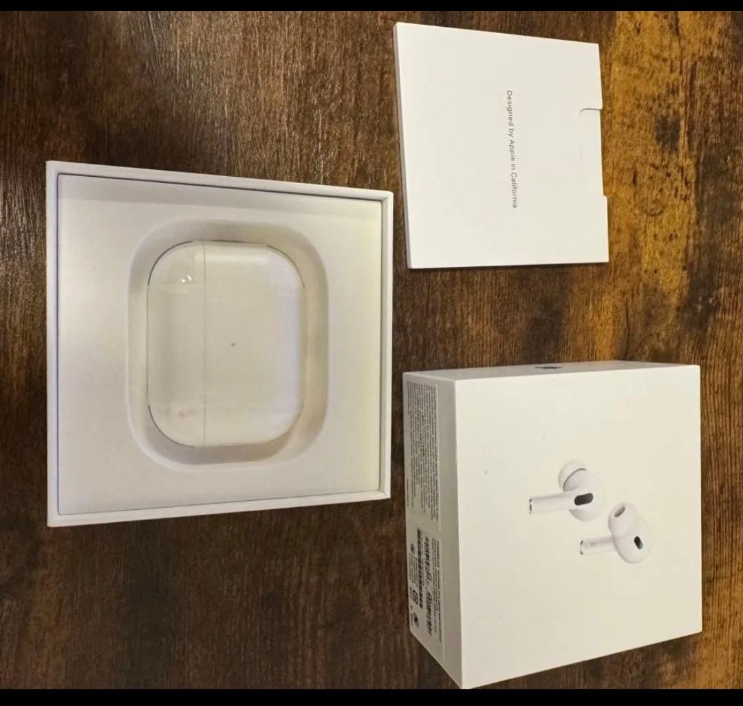 美品　Apple AirPods Pro 第2世代（Lightning）純正品