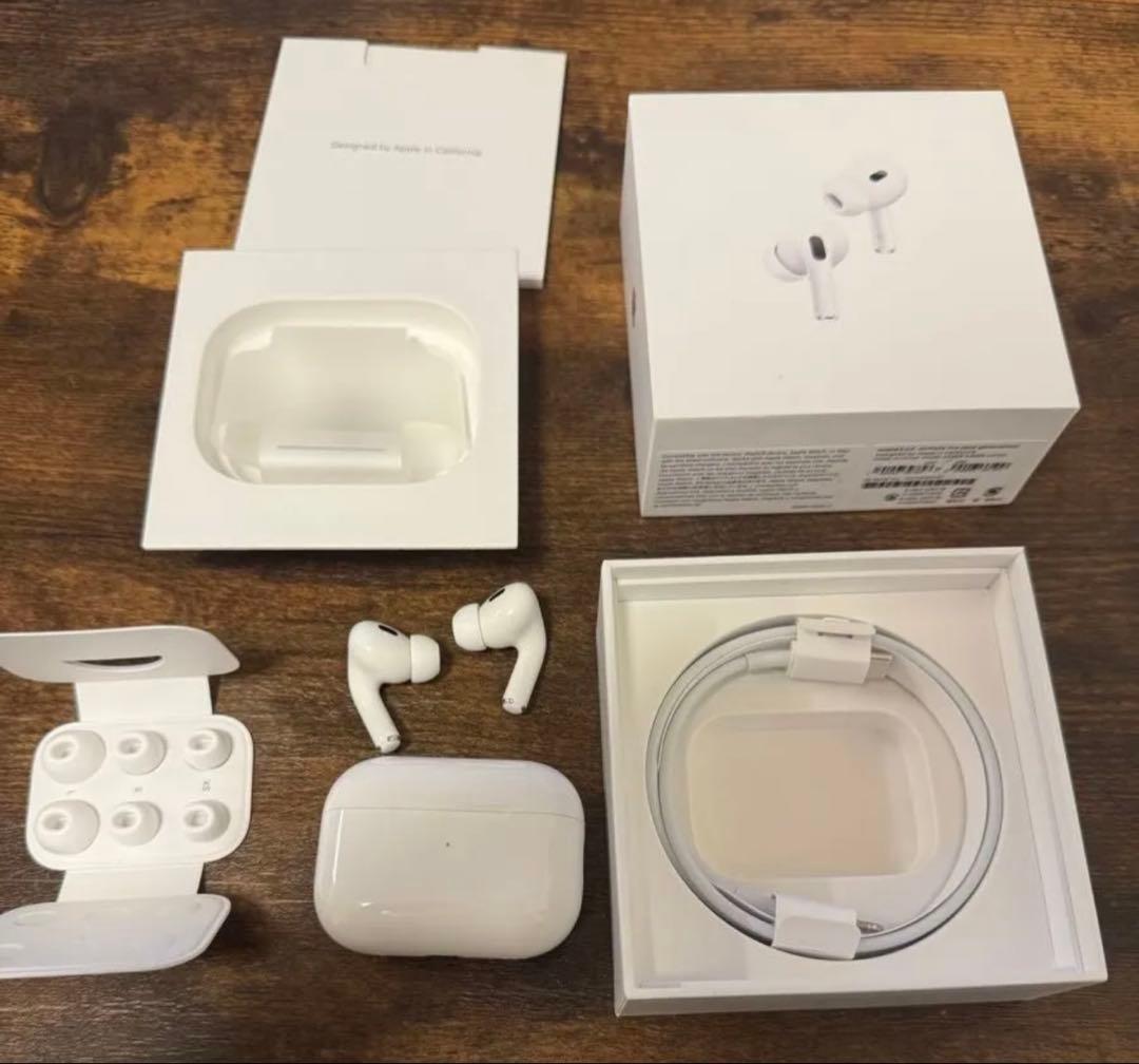 美品　Apple AirPods Pro 第2世代（Lightning）純正品