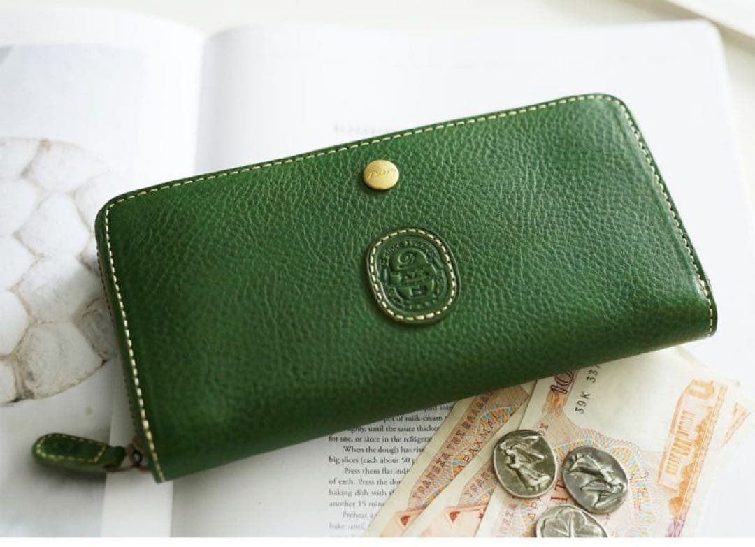 『Dakota』ダコタ　パティーナ　ラウンドファスナー　長財布