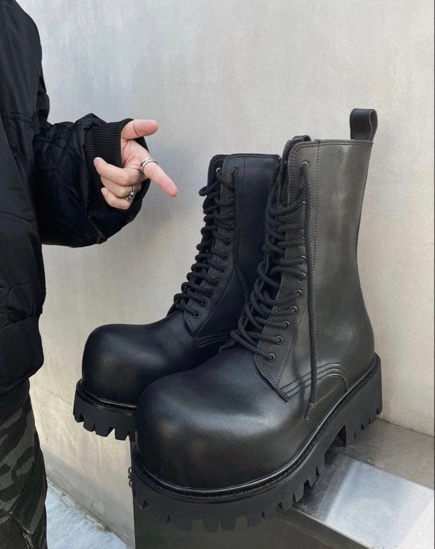 伊津みきお　厚底ブーツ　ロングブーツ　アトムブーツ　モードストリート