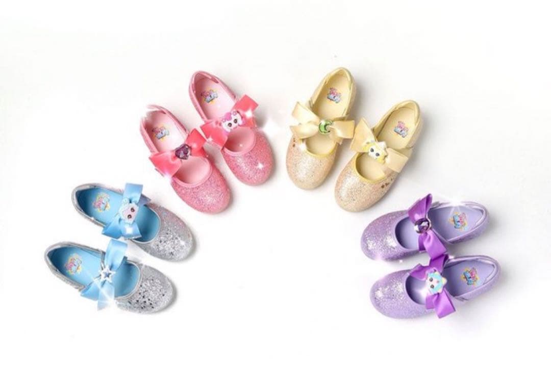 【新品未使用】韓国限定　ティニピン　公式品　光るシューズ　17cm ハチュピン