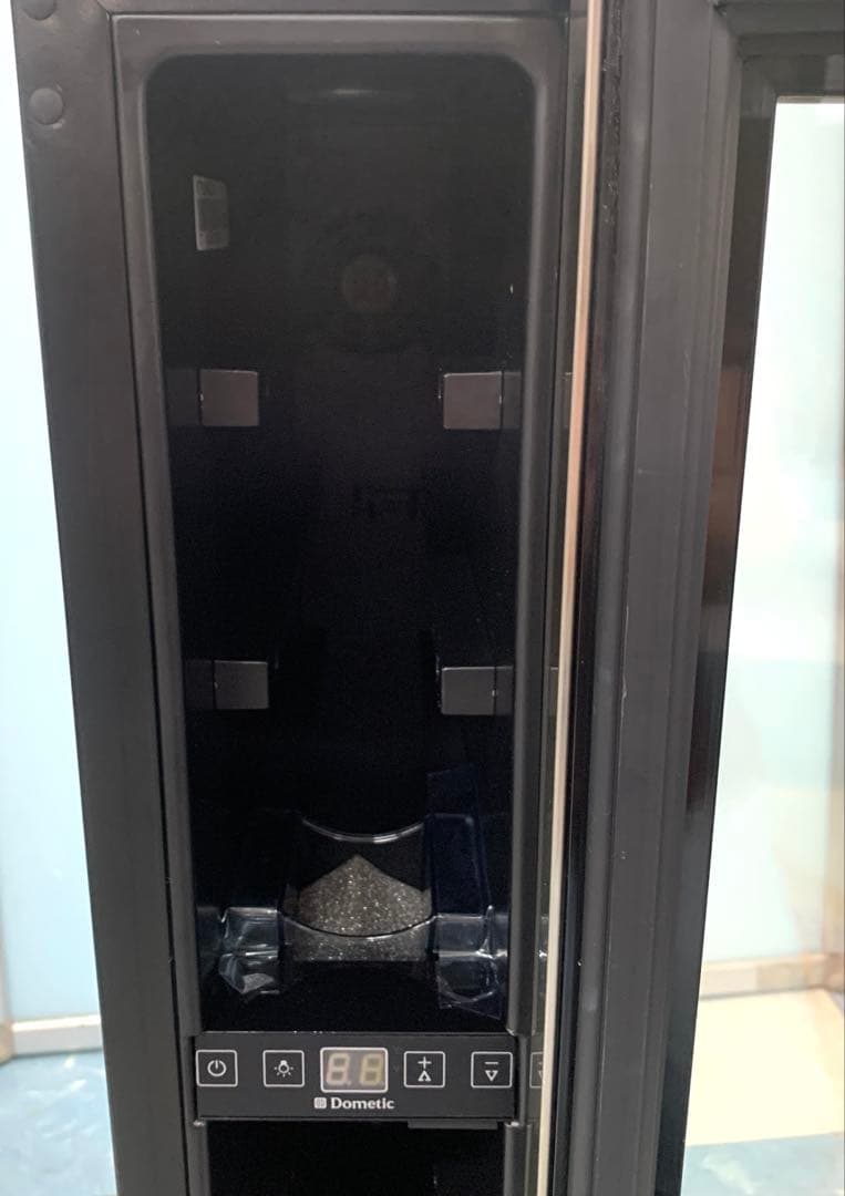 Dometic ワインセラー ST7 （右開き）スリムタワー ワインキャビネット