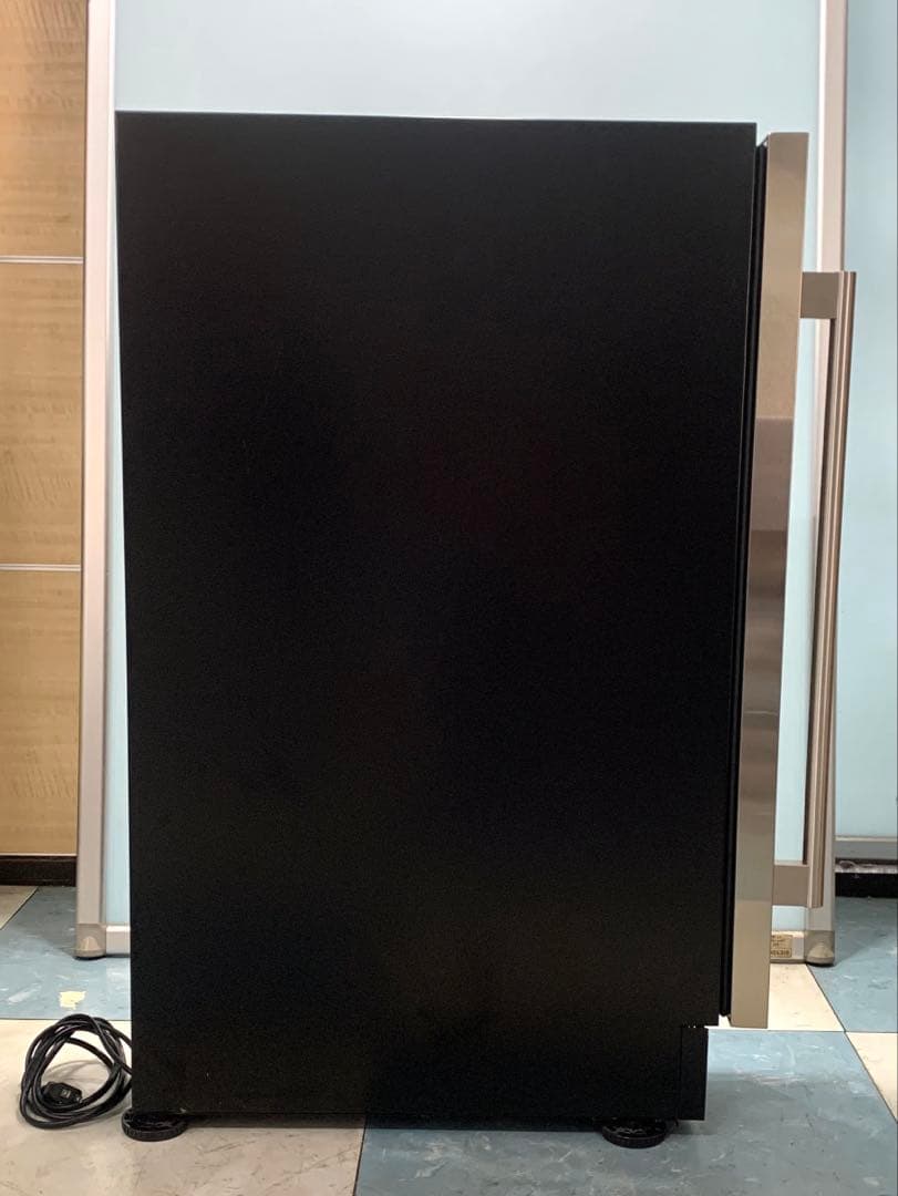 Dometic ワインセラー ST7 （右開き）スリムタワー ワインキャビネット