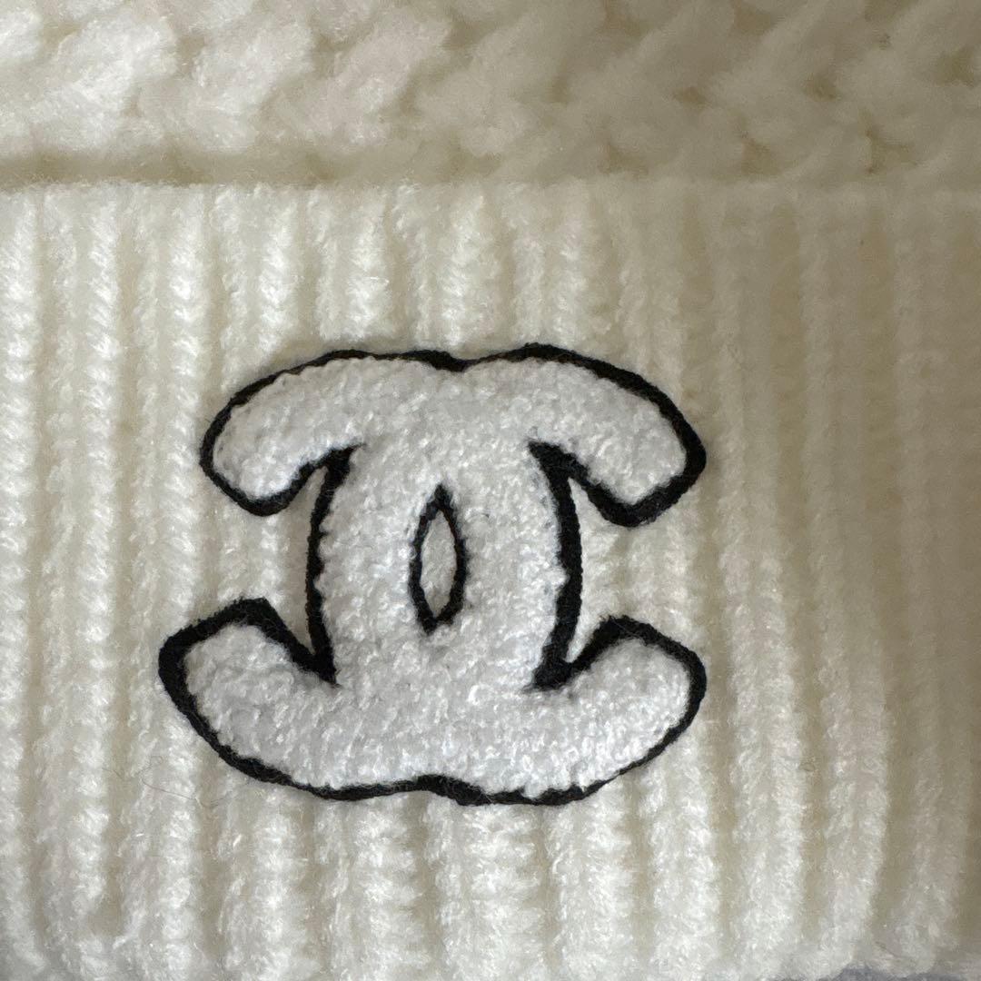CHANEL ノベルティホワイトニット白