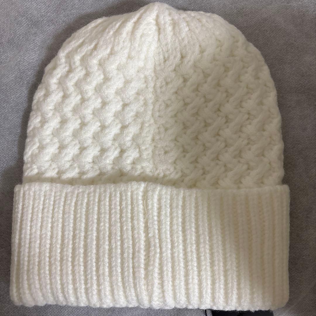 CHANEL ノベルティホワイトニット白