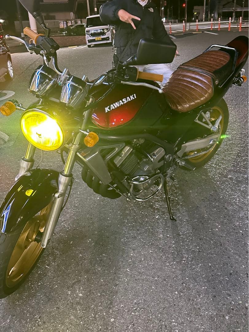 カワサキ　バリオス一型　バイクネイキッド 赤／黒　250cc 不具合なし