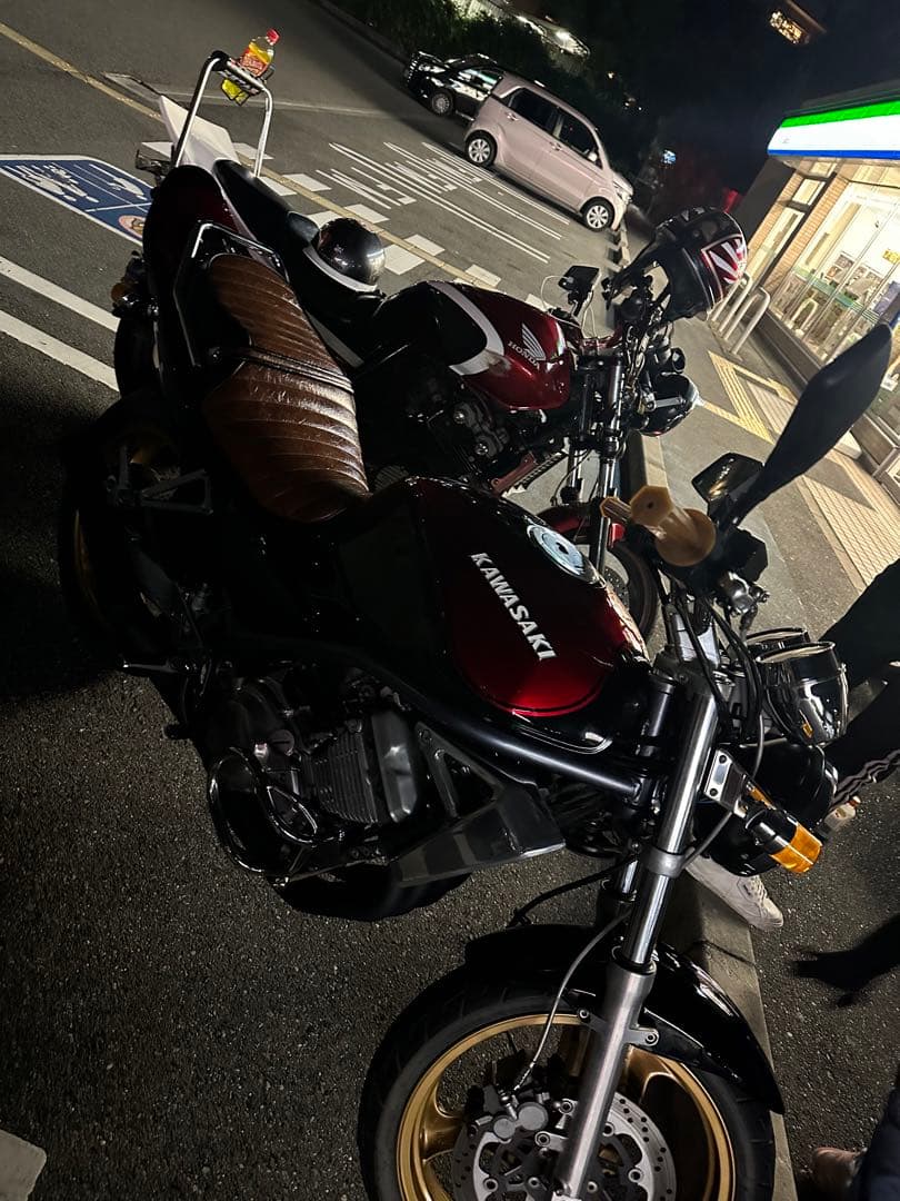 カワサキ　バリオス一型　バイクネイキッド 赤／黒　250cc 不具合なし