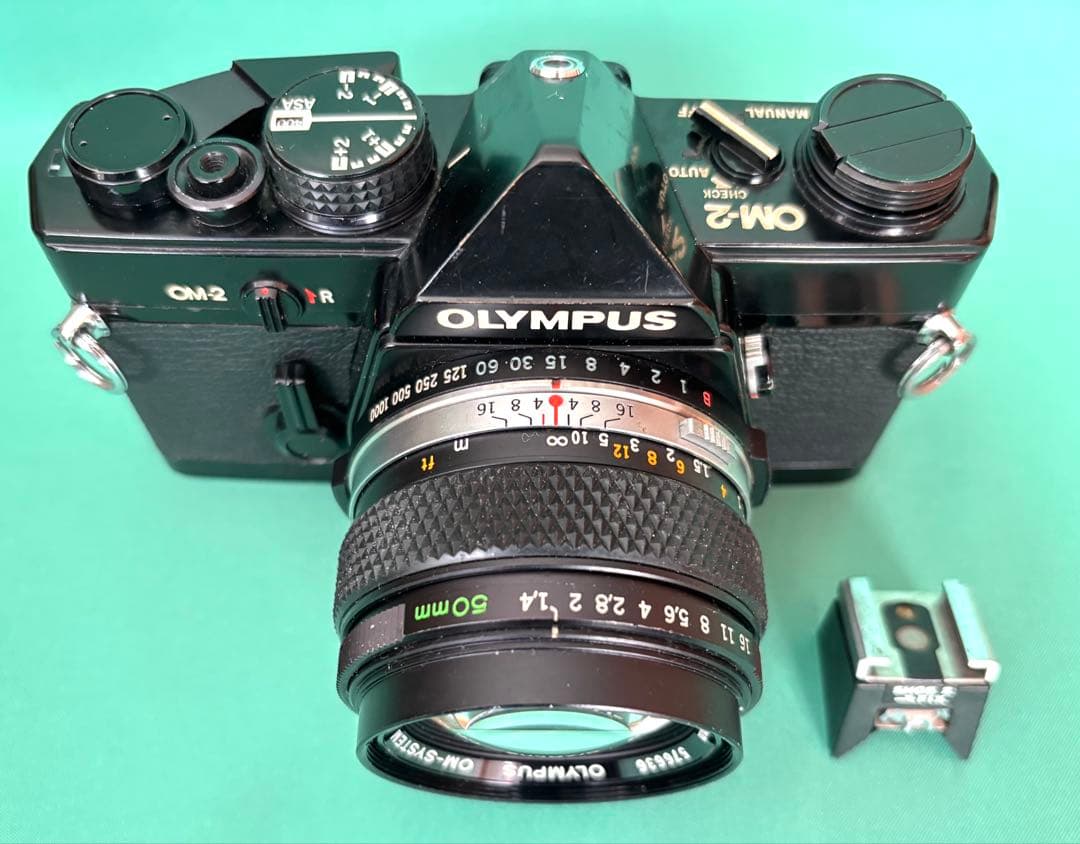 ★ OLYMPUS OM-2 BLACK + 標準レンズ 50mm F1.4