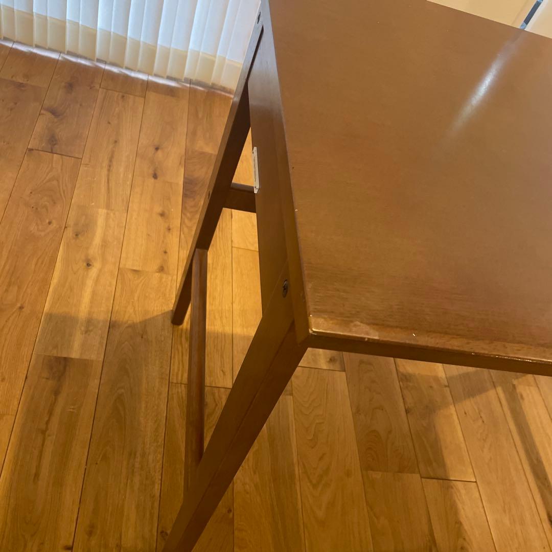 【カリモク60】デスク、引出し付き、ウォールナット色【キハダ お取り置き】