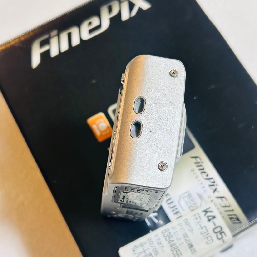 【動作確認済み】FUJIFILM FinePix F31fd デジタルカメラ