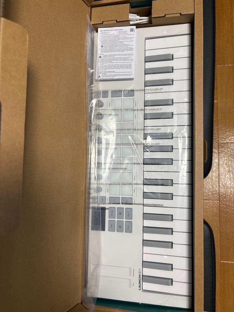 DTM・DAW Launchkey Mini 37 MK4 White