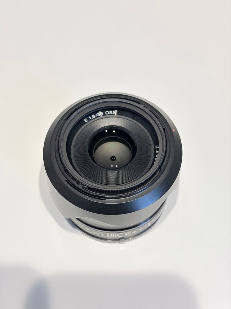 Sony E35mmF1.8、レンズフィルター付き