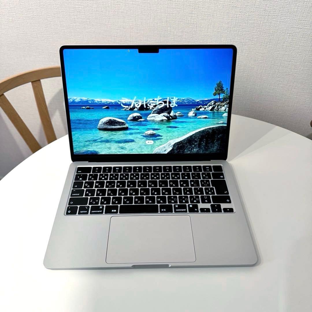 極美品 MacBook Air M3 13インチ 8GB/256GB シルバー