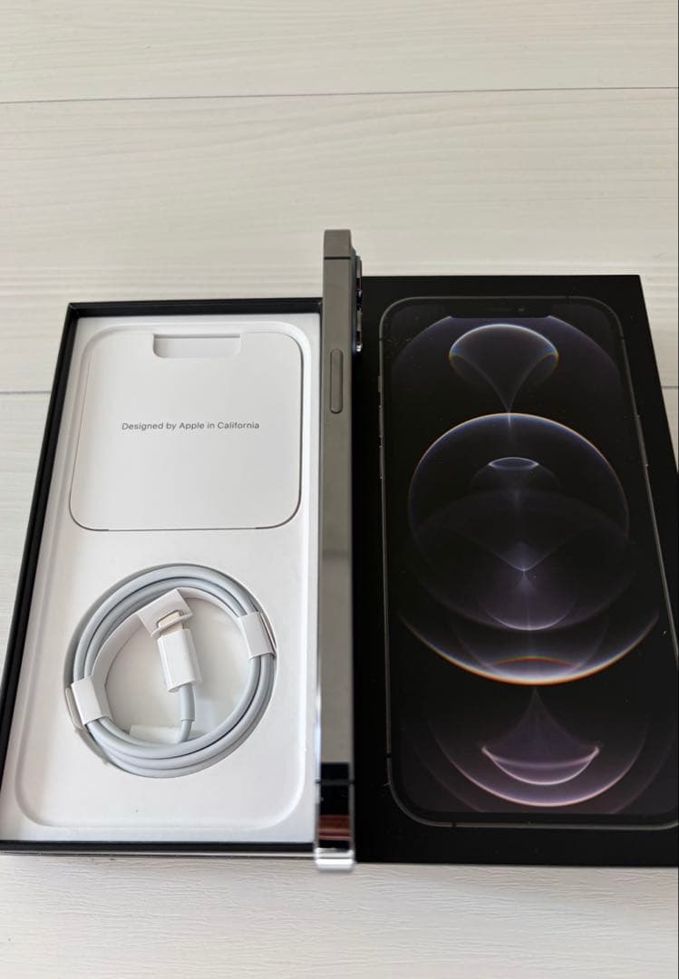 美品　iPhone12 promax グラファイト 256GB本体