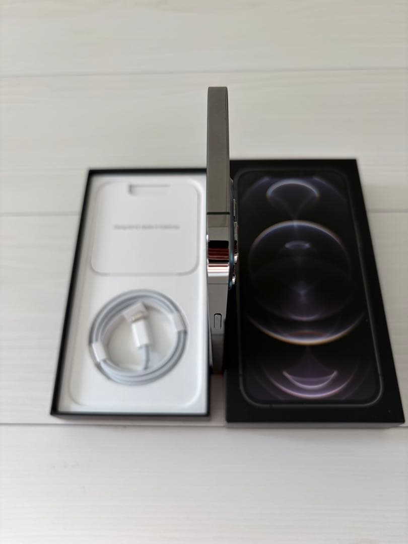 美品　iPhone12 promax グラファイト 256GB本体