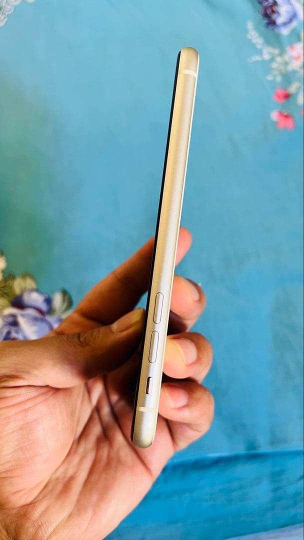 Apple iPhone 11 ホワイト 本体SIMロックなし