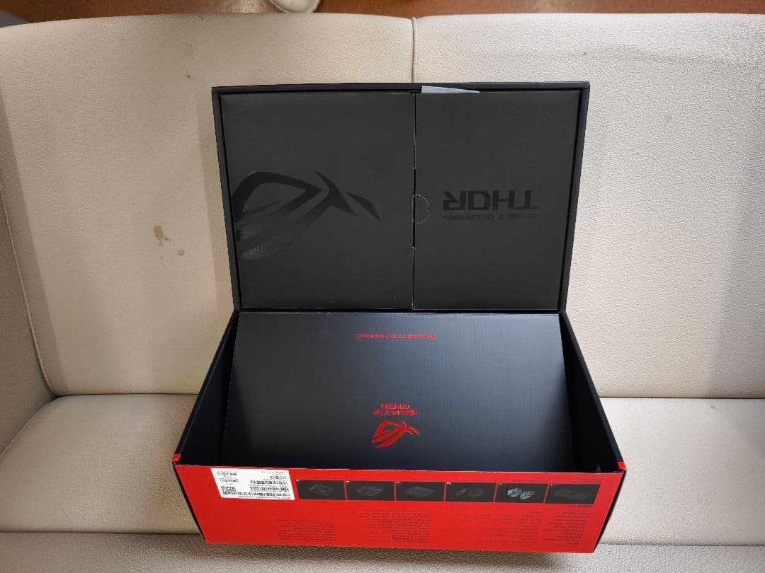 【新品！】ASUS ROG Thor 1000W Titanium III